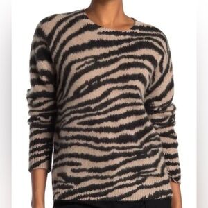 MAGASCHONI 100% CASHMERE CREW NECK ZEBRA PRINT SWEATER, SIZE M.